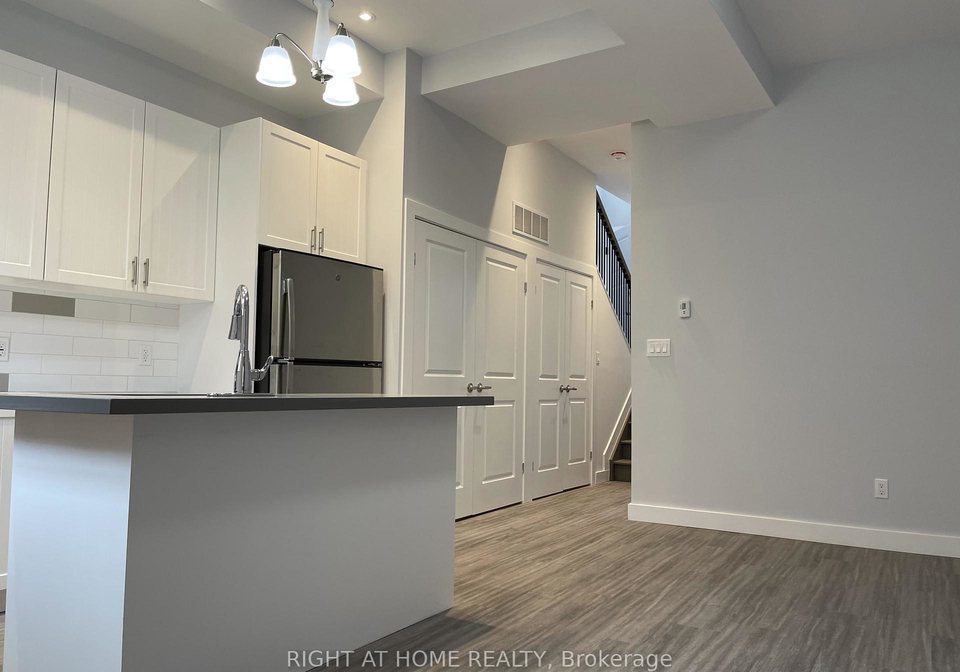 980-ossington-avenue-toronto-ontario-w12239168