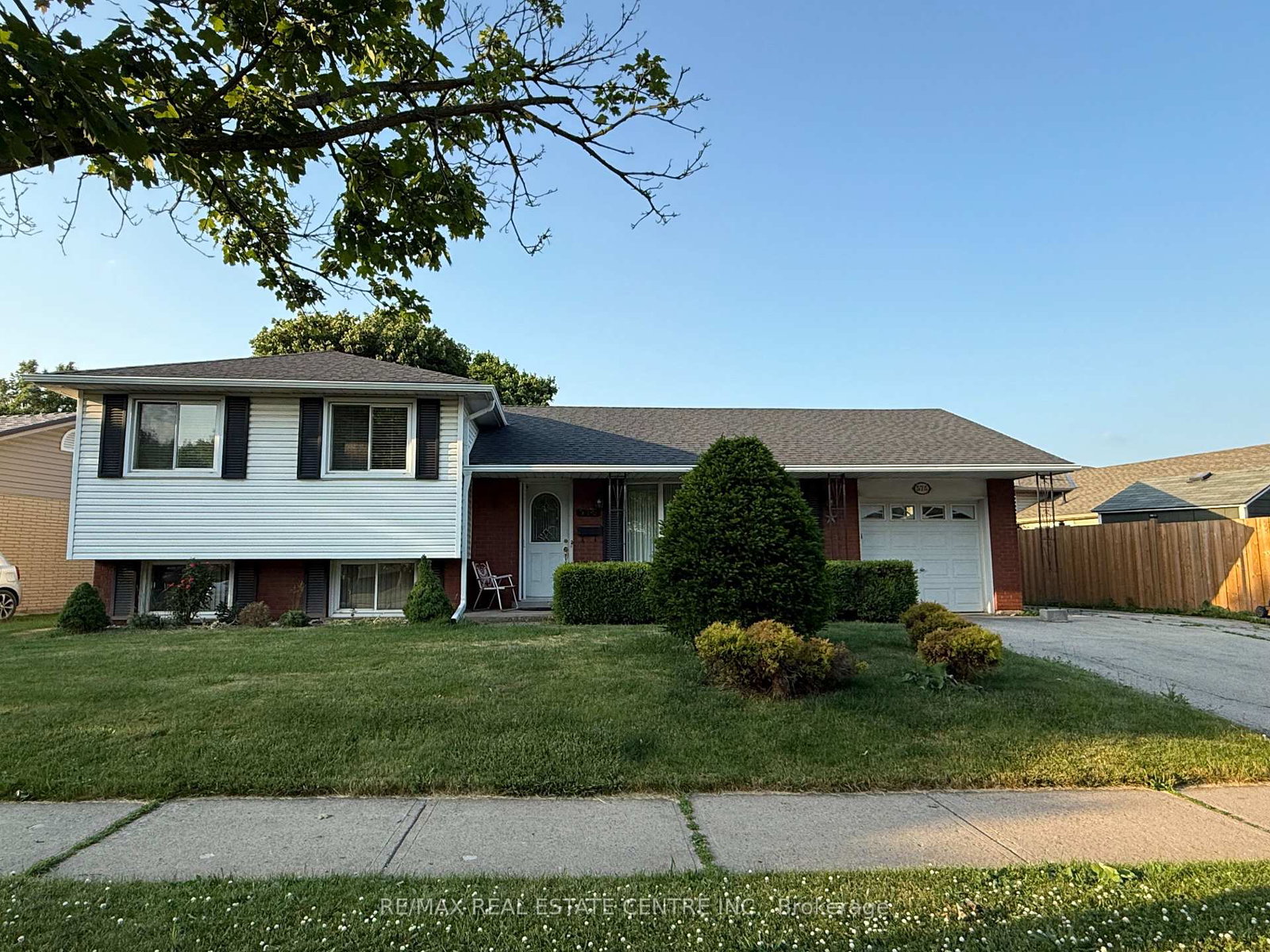 575-bridle-wood-burlington-ontario-w12239786