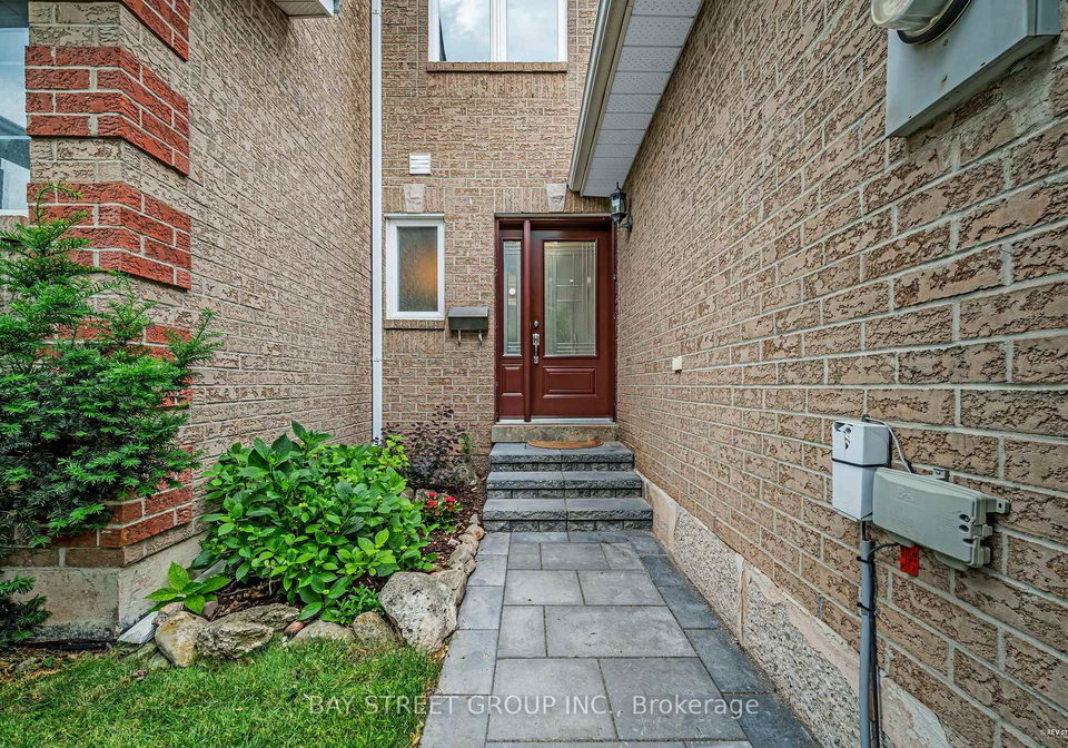 12westview-terrace-oakville-ontario-w12239969