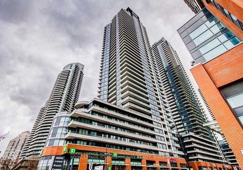 2212-lake-shore-boulevard-w-etobicoke-ontario-w12240037