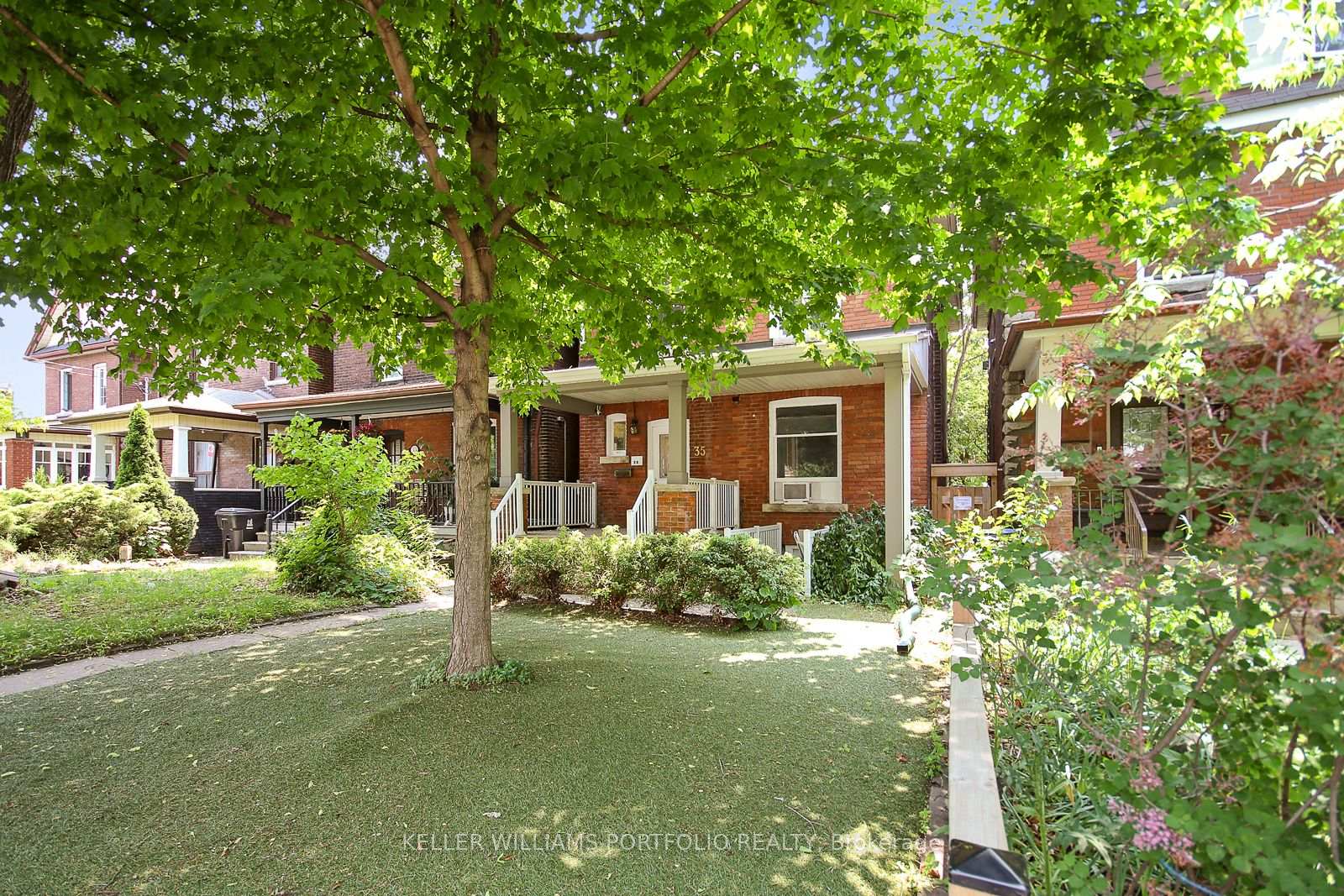 35-humberside-avenue-toronto-ontario-w12240132