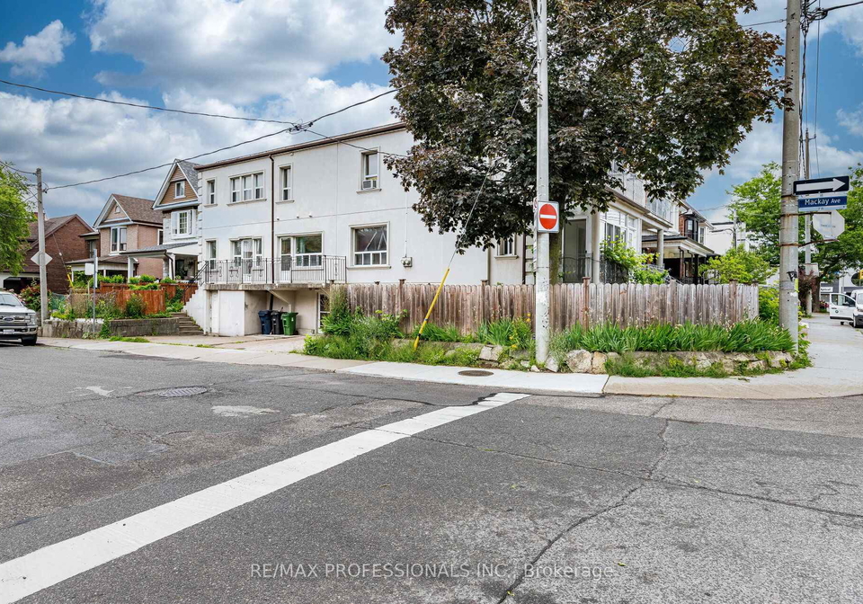 106-via-italia-toronto-ontario-w12240134