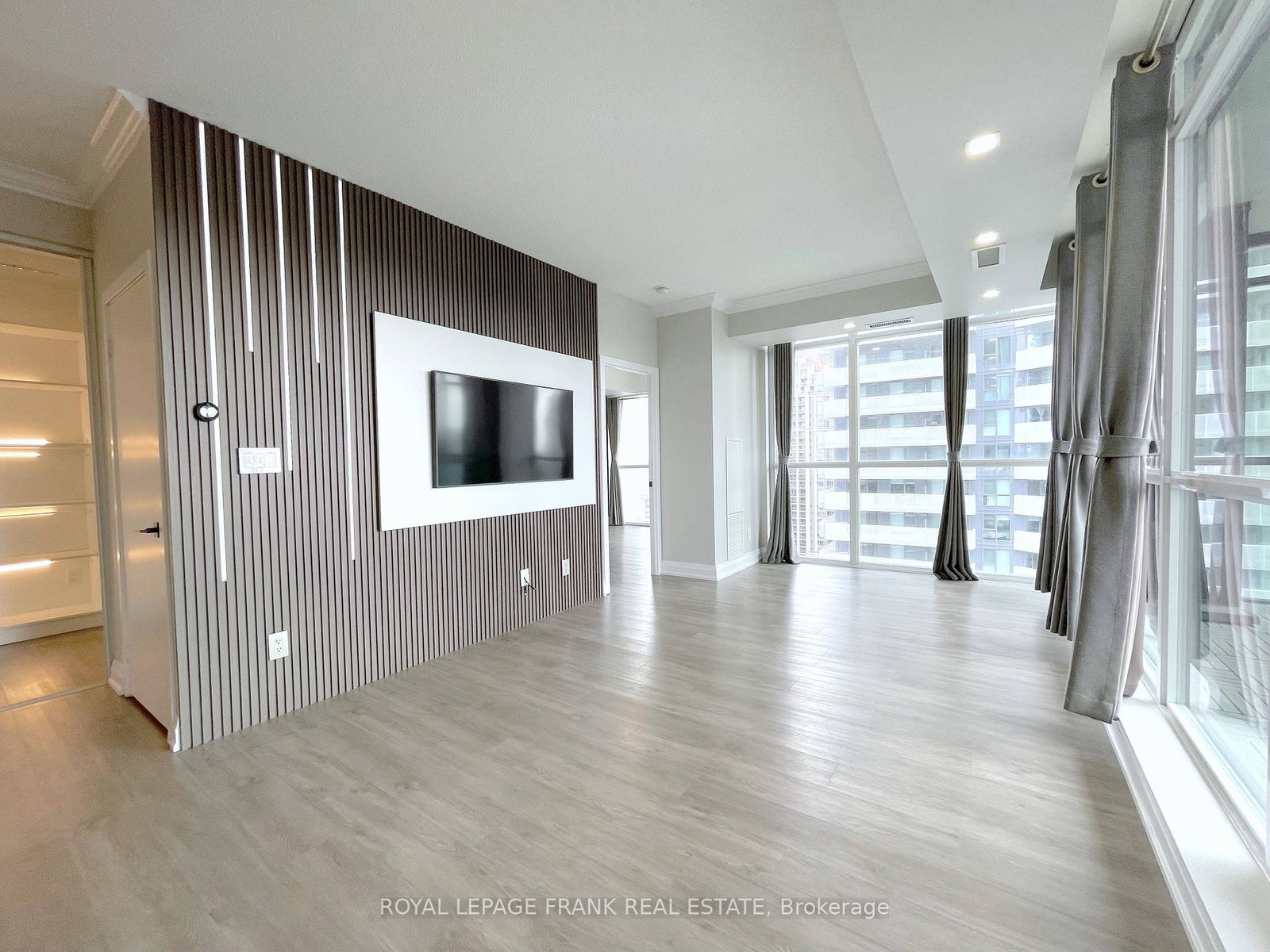 4070-confederation-parkway-mississauga-ontario-w12240180