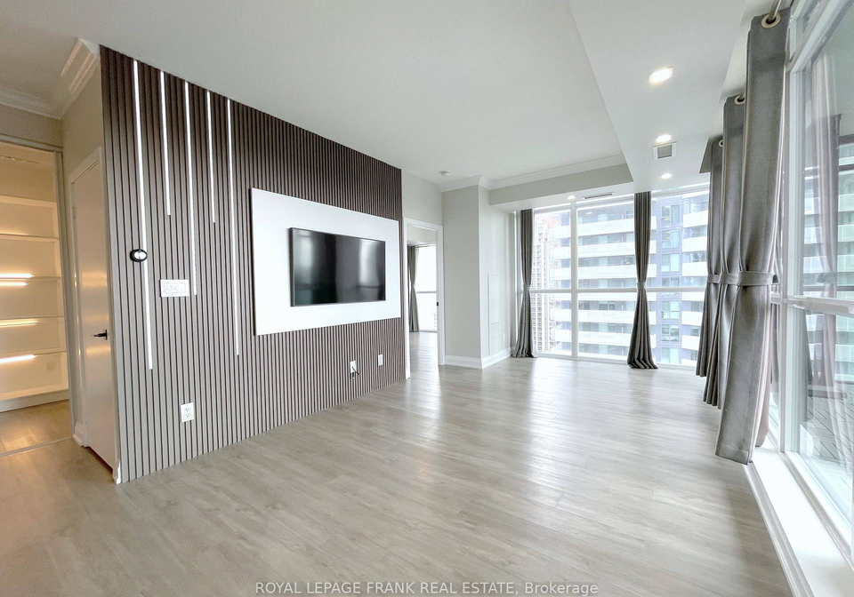 4070-confederation-parkway-mississauga-ontario-w12240180