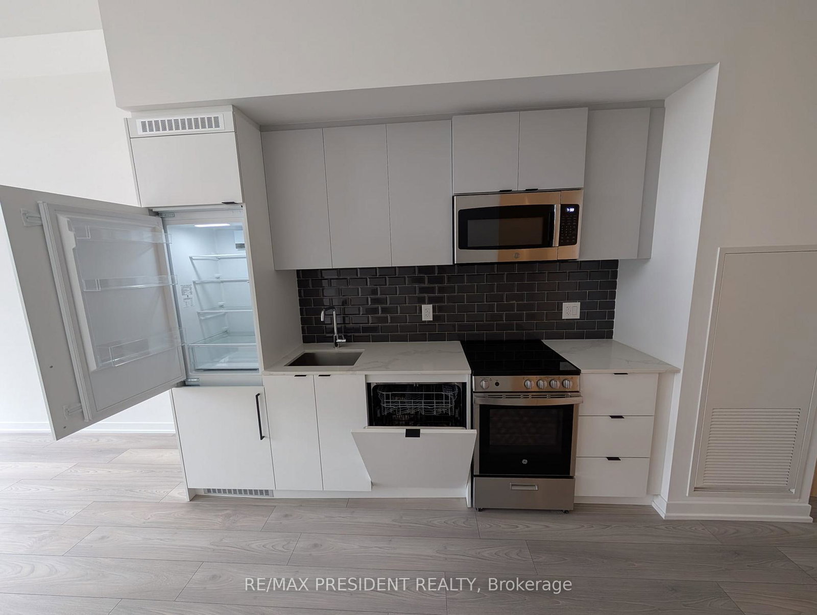 285-dufferin-street-toronto-ontario-w12240280