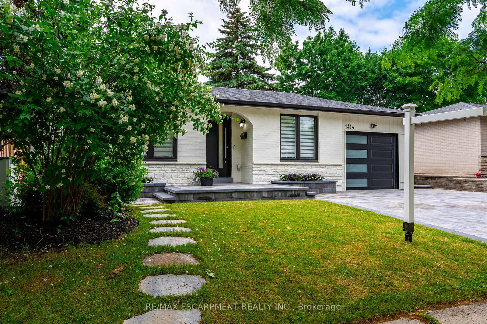 1414-allangrove-drive-burlington-ontario-w12240776
