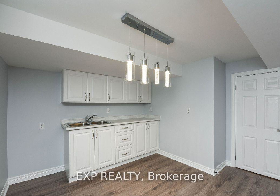7047-dalewood-drive-mississauga-ontario-w12241038