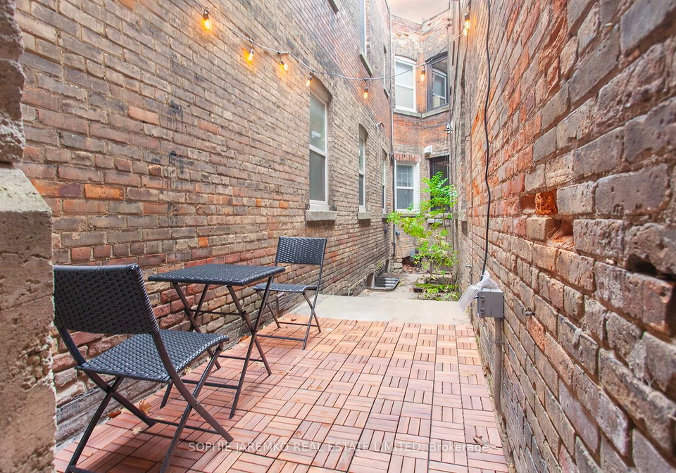 2100-dundas-street-w-toronto-ontario-w12241041