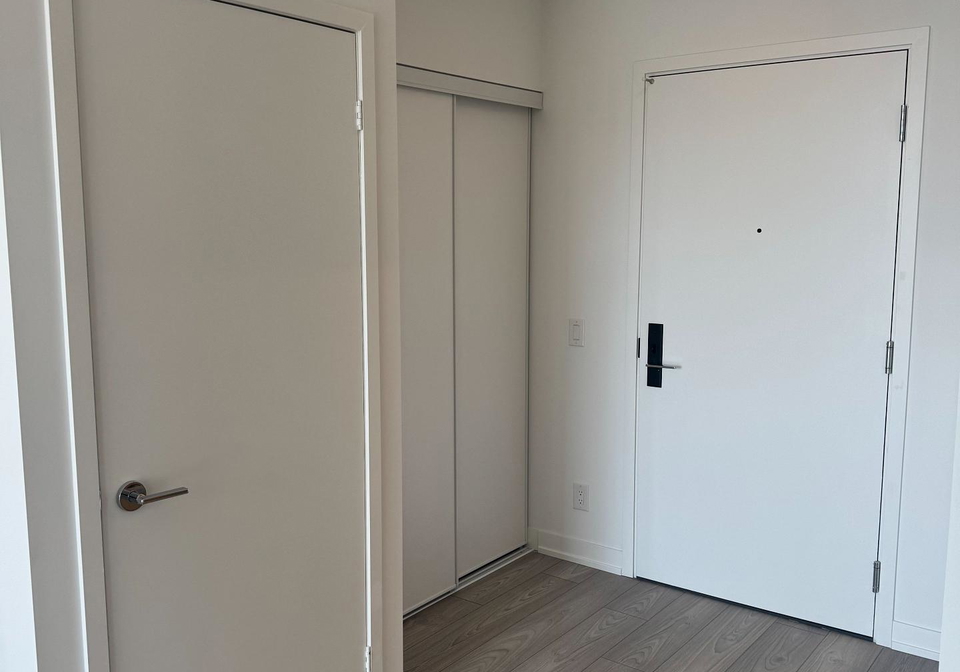 285-dufferin-street-toronto-ontario-w12241433