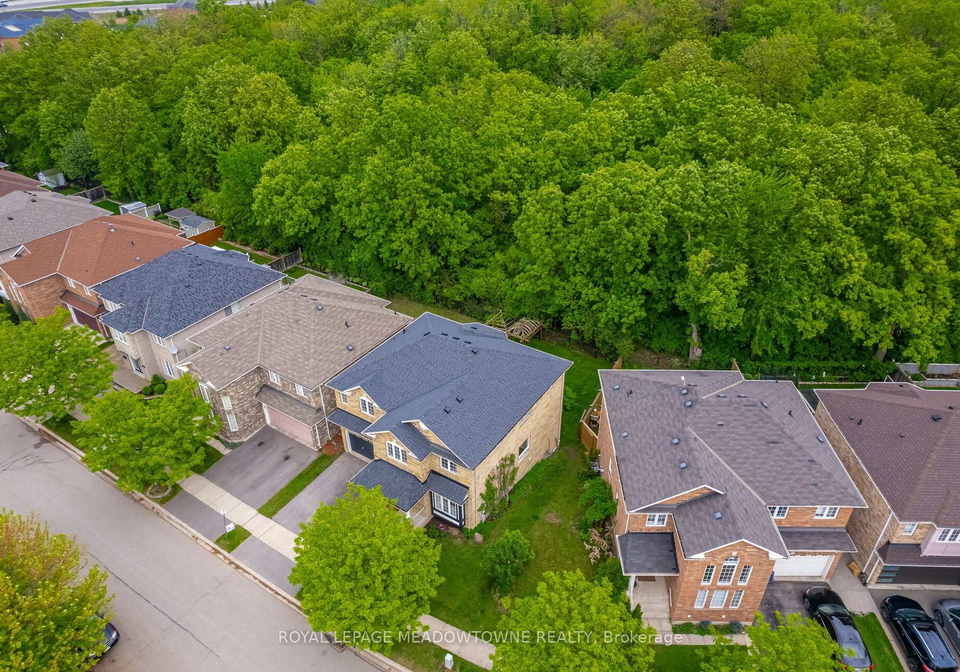 1212-fox-crescent-milton-ontario-w12241876