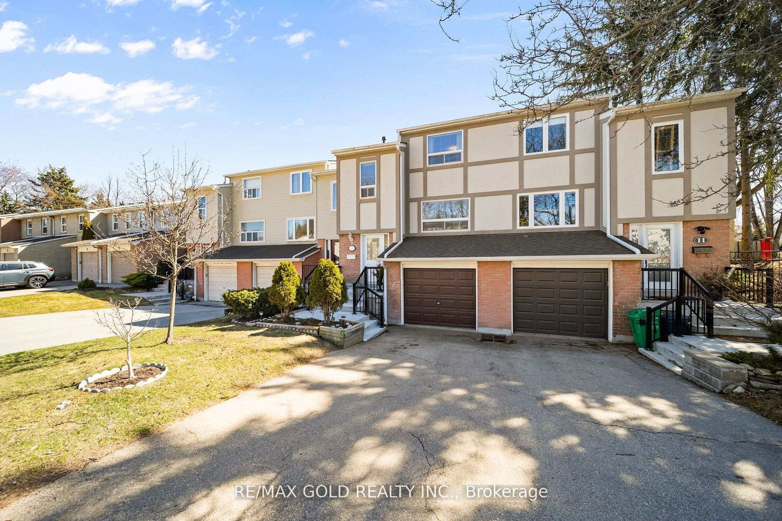 1050-shawnmarr-road-mississauga-ontario-w12241997