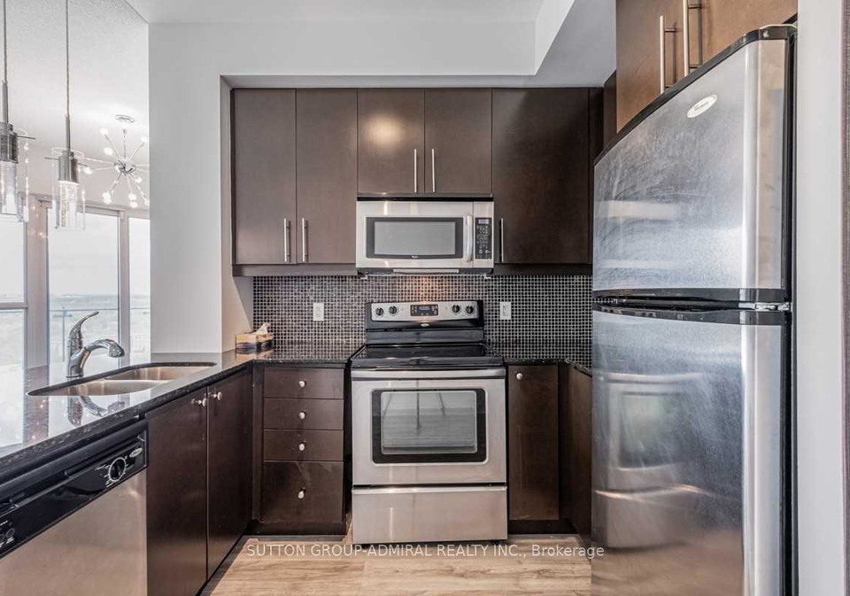 50-absolute-avenue-mississauga-ontario-w12242009