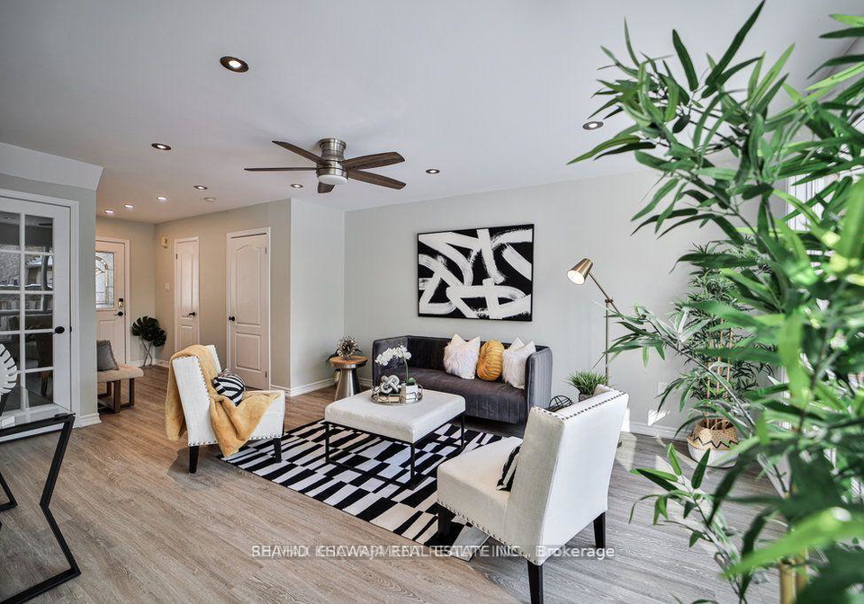 2204-shadetree-avenue-burlington-ontario-w12242425