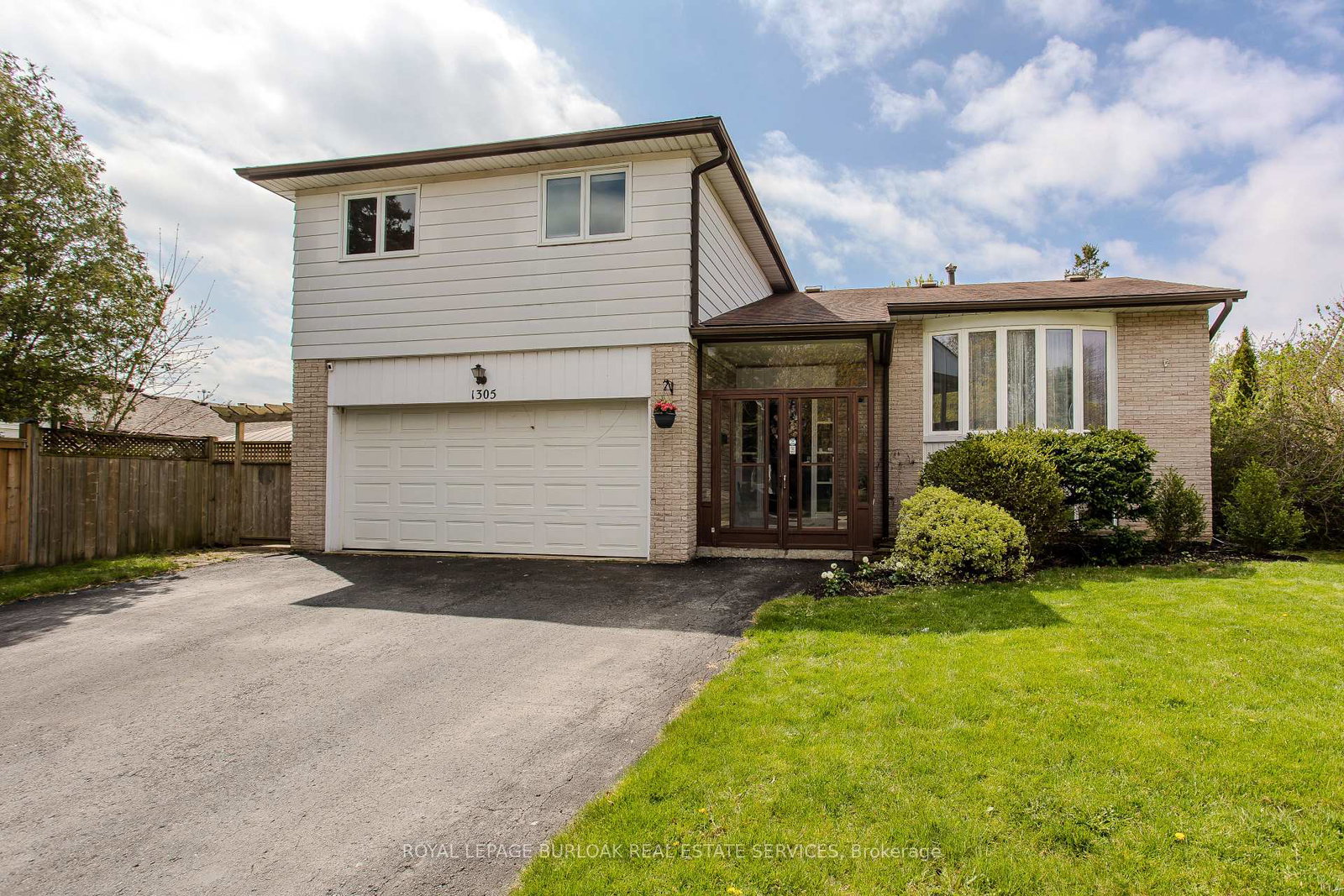 1305-ester-drive-burlington-ontario-w12242476