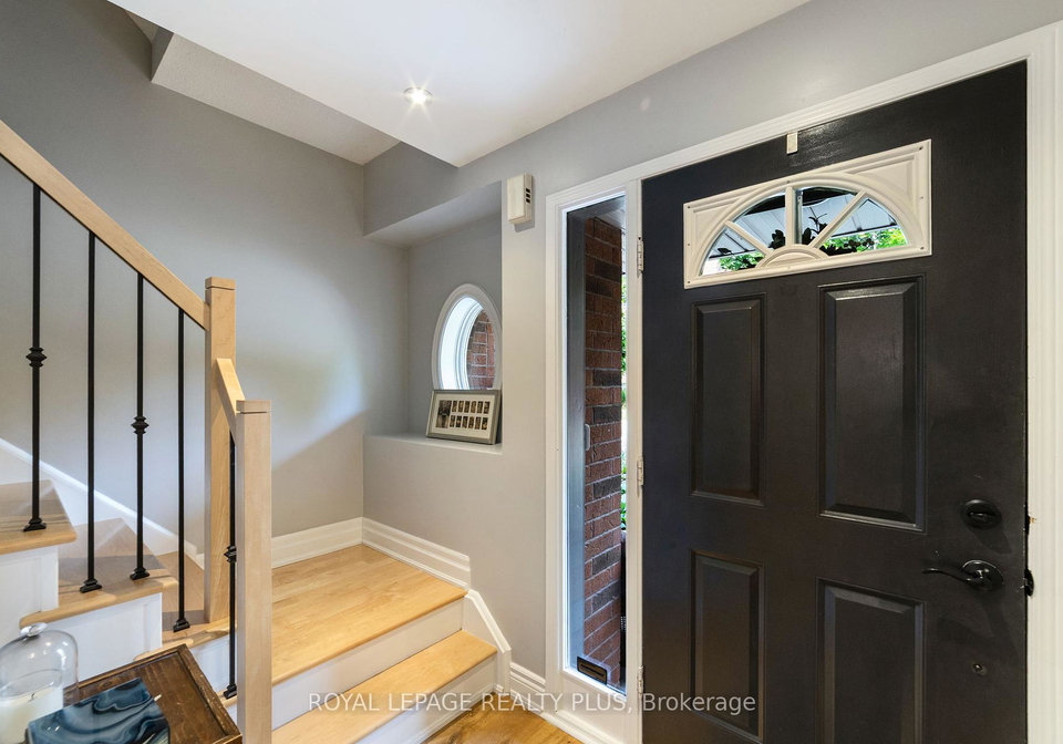 928-queen-street-w-mississauga-ontario-w12242536