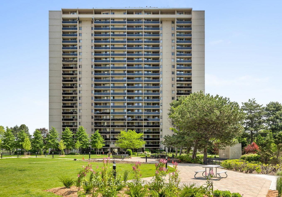 812-burnhamthorpe-road-etobicoke-ontario-w12242627