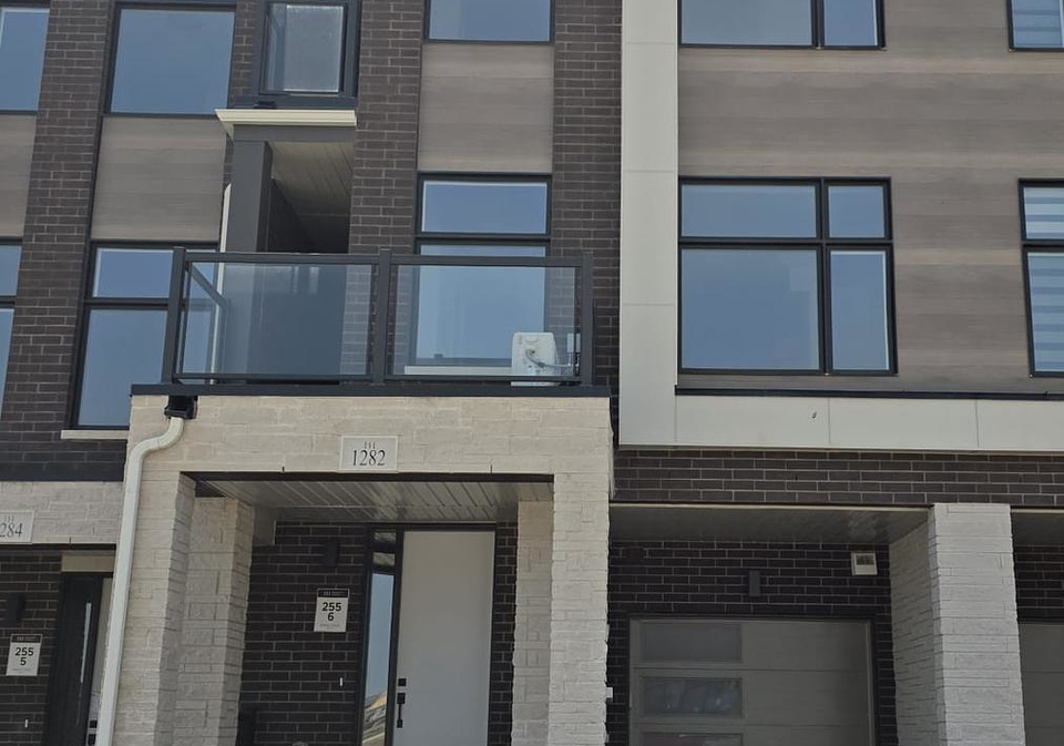 1282-muller-lane-oakville-ontario-w12242807
