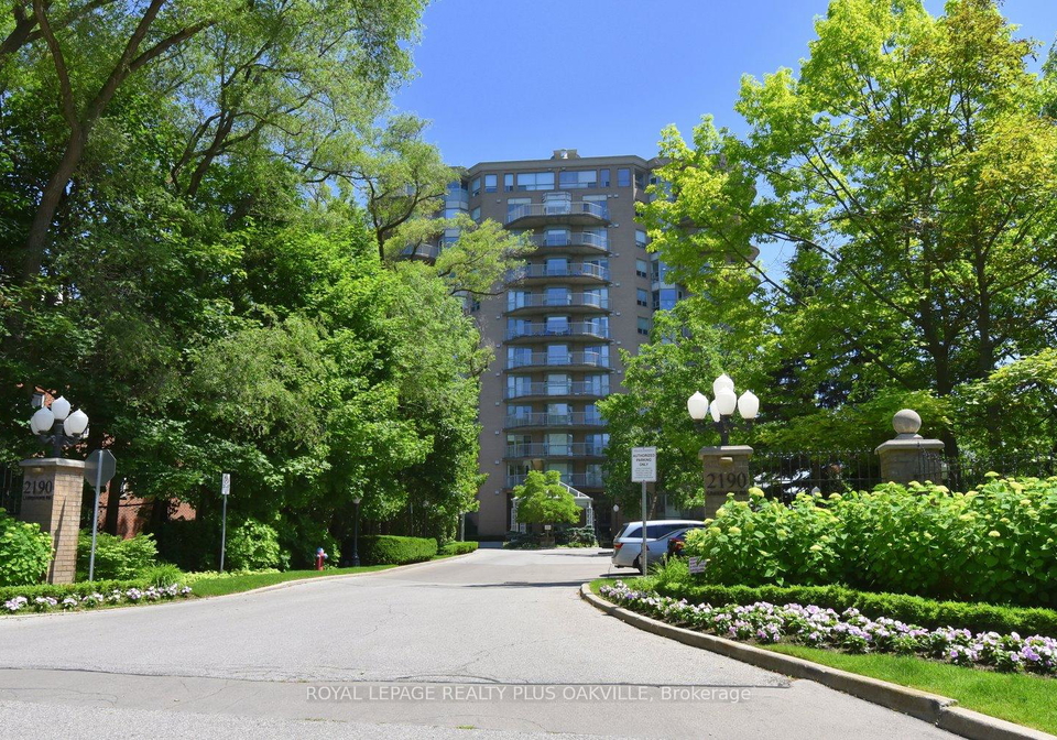 2190-lakeshore-road-burlington-ontario-w12242991
