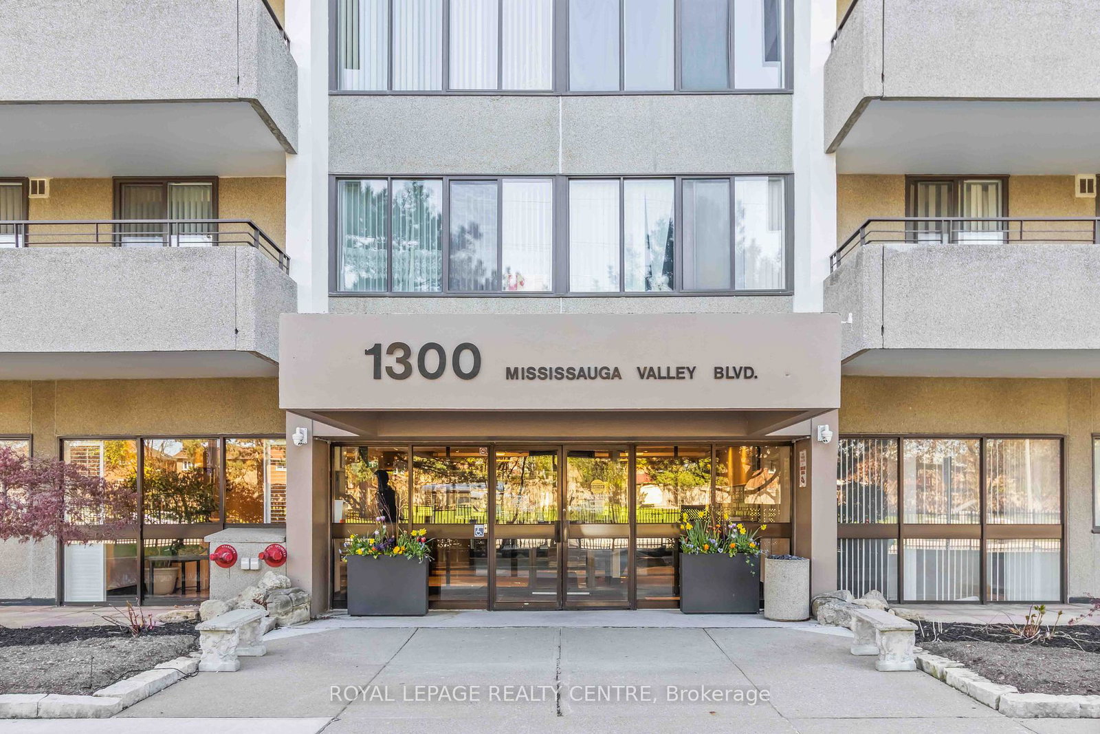 1300-valley-boulevard-mississauga-ontario-w12243158