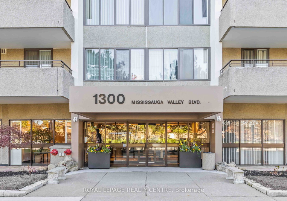 1300-valley-boulevard-mississauga-ontario-w12243158