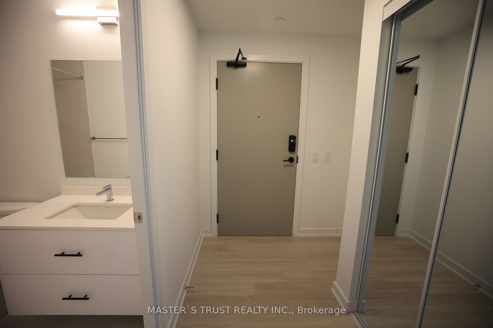 5105-hurontario-street-mississauga-ontario-w12243381