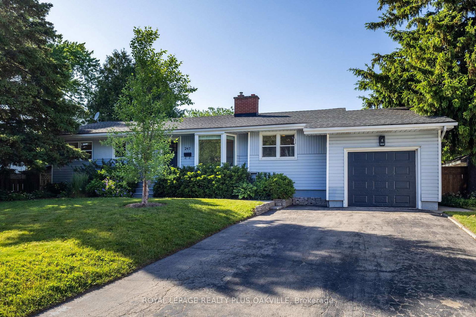 247-elmhurst-crescent-burlington-ontario-w12243476