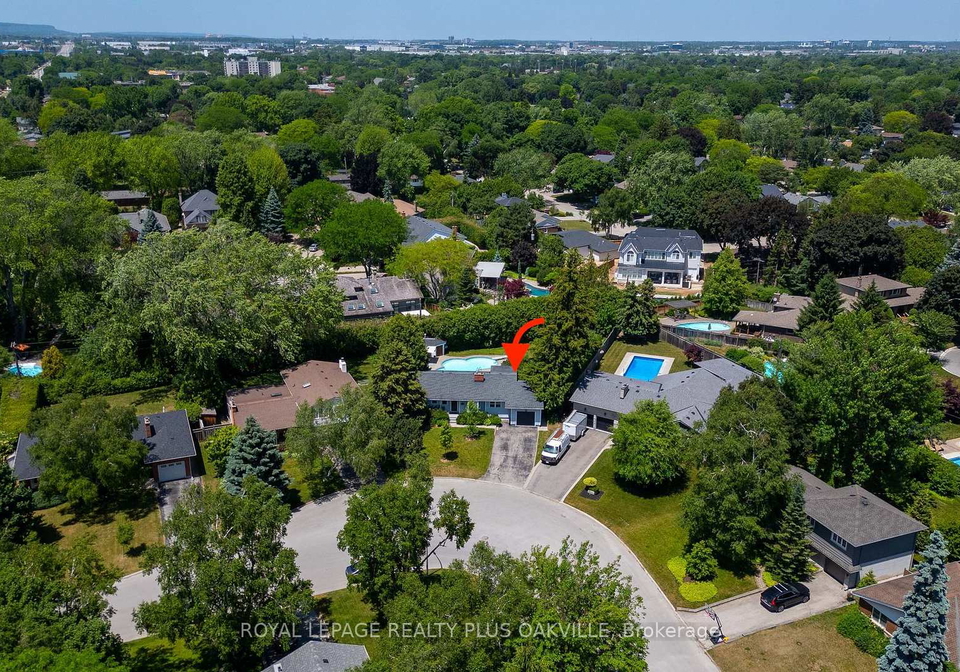 247-elmhurst-crescent-burlington-ontario-w12243476