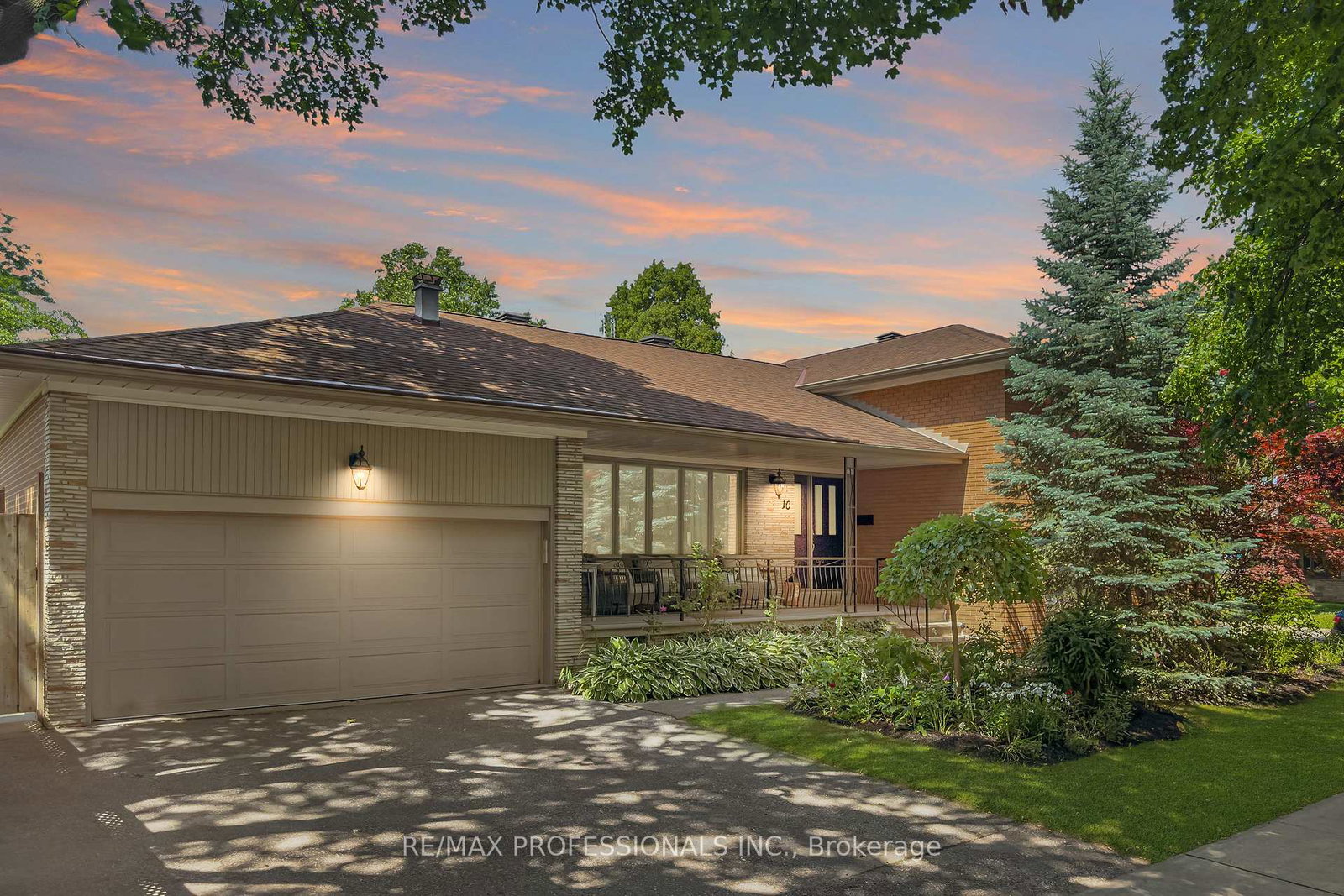 10-woodcrest-drive-etobicoke-ontario-w12243517