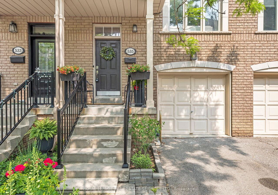 535-oxford-street-etobicoke-ontario-w12243891