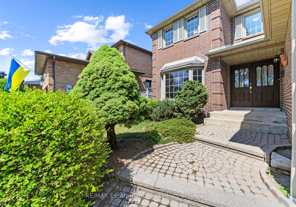 1645-bough-beeches-boulevard-mississauga-ontario-w12244081