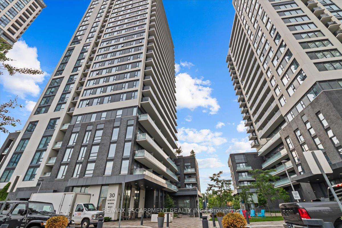 30-samuel-wood-way-etobicoke-ontario-w12244082