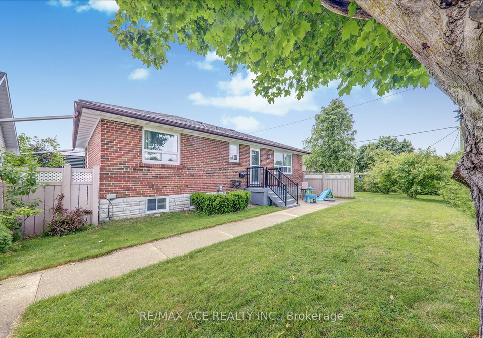 1-garden-avenue-brampton-ontario-w12244333
