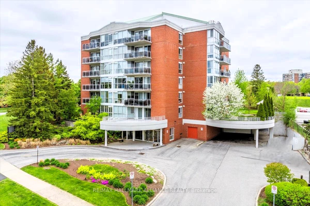 1071-queens-avenue-oakville-ontario-w12244345