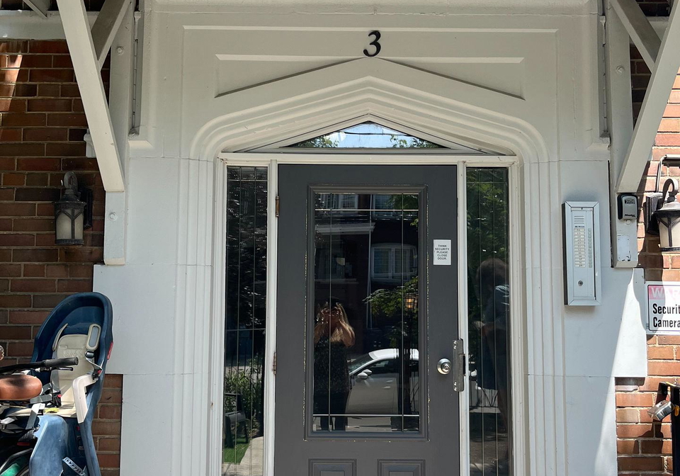 3-elm-grove-avenue-toronto-ontario-w12244566