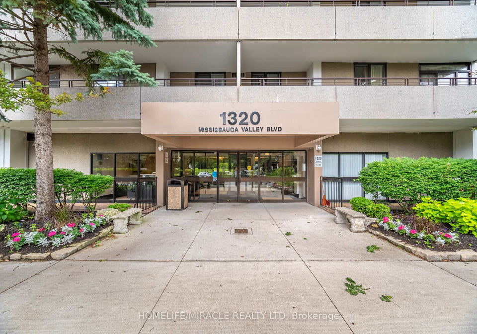 1320-valley-boulevard-mississauga-ontario-w12244738