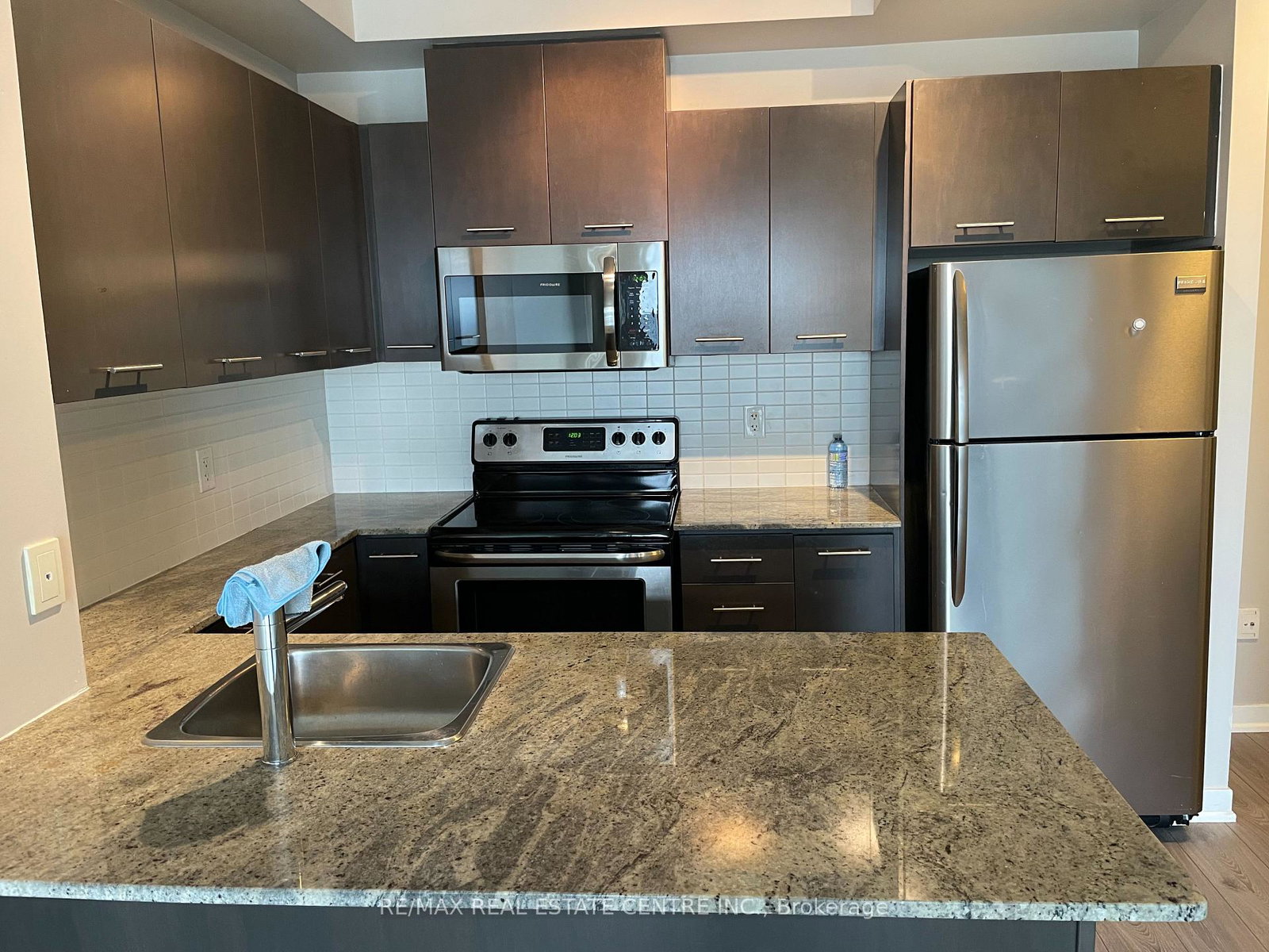 360-square-one-drive-mississauga-ontario-w12245428