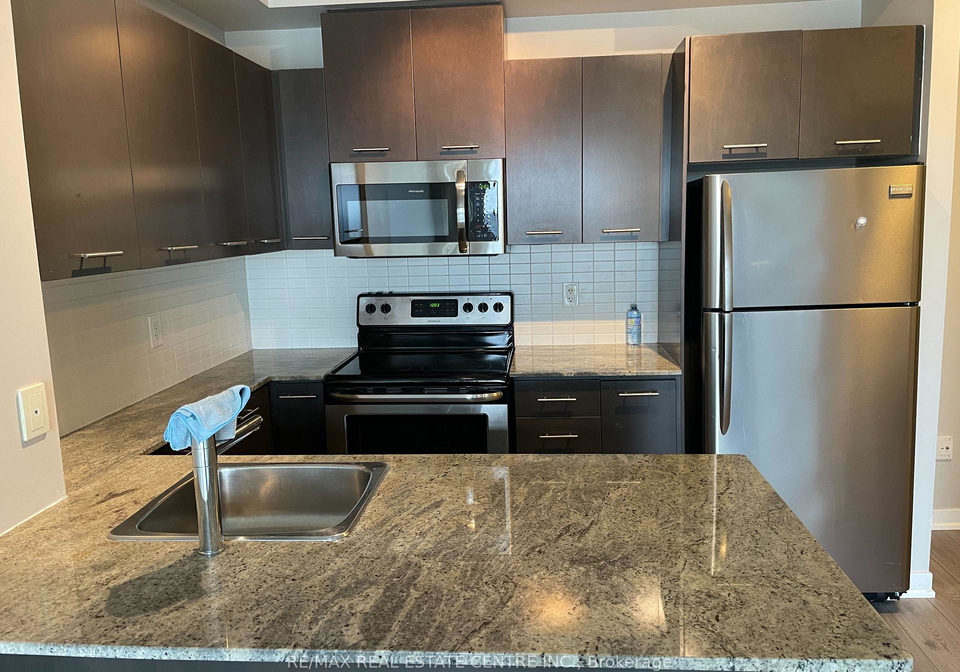 360-square-one-drive-mississauga-ontario-w12245428