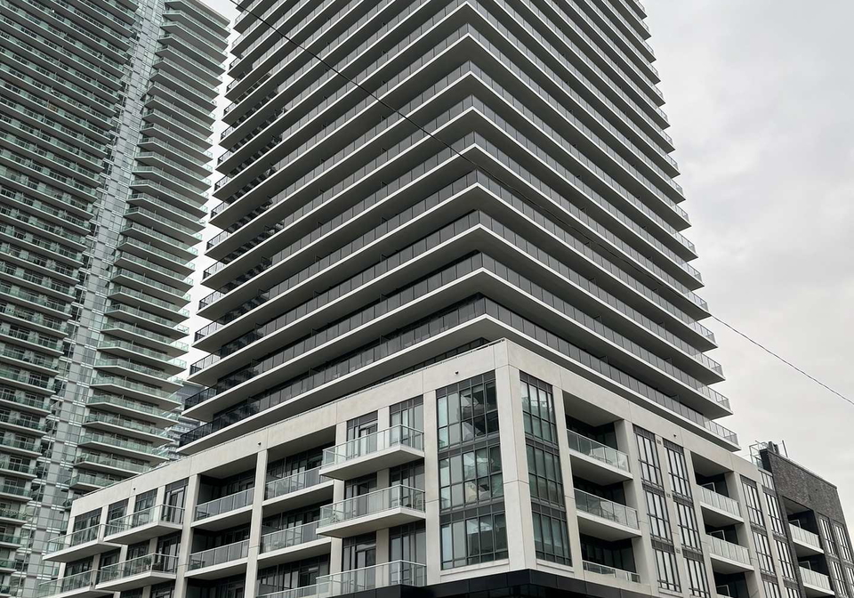 70-annie-craig-drive-etobicoke-ontario-w12245979