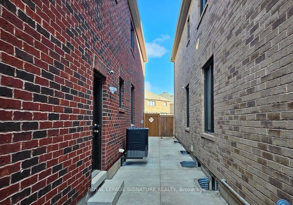 249-elbern-markell-drive-brampton-ontario-w12246737