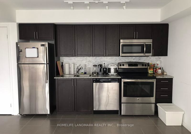 830-lawrence-avenue-w-north-york-ontario-w12246767