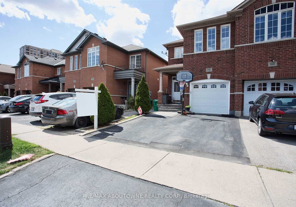 158-breton-avenue-mississauga-ontario-w12247192