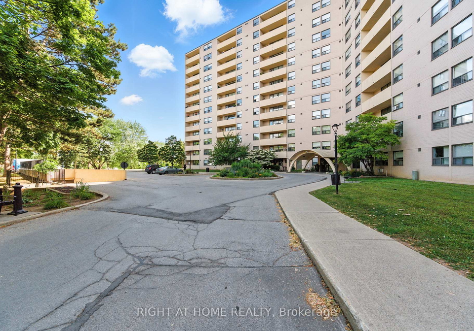 700-dynes-road-burlington-ontario-w12247243