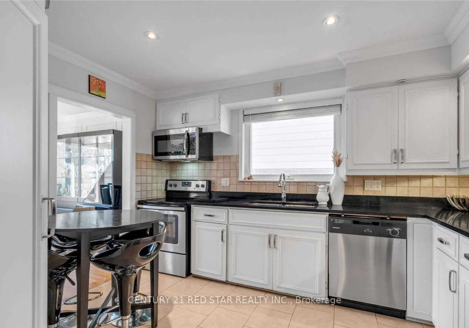1741-pickmere-court-mississauga-ontario-w12247280