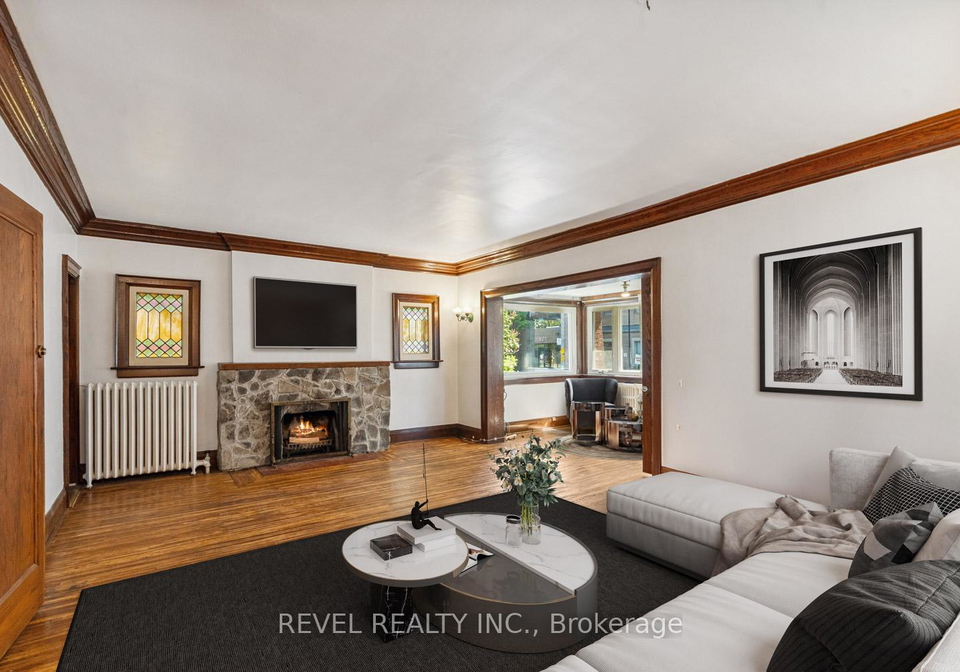 18-glendale-avenue-toronto-ontario-w12247597