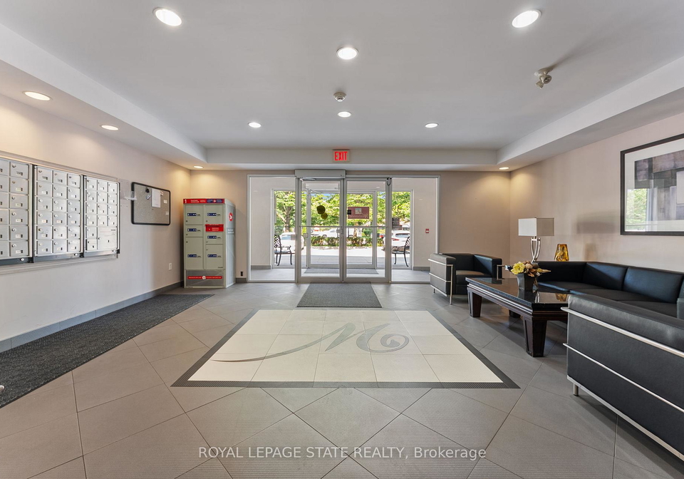 396-plains-road-e-burlington-ontario-w12247724