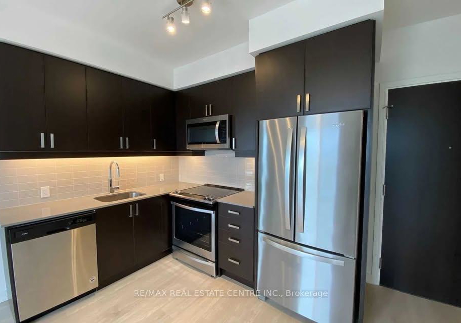 8-nahani-way-mississauga-ontario-w12247789