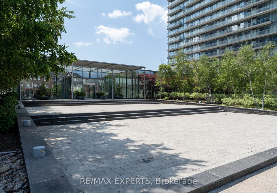 103-the-queensway-toronto-ontario-w12247905