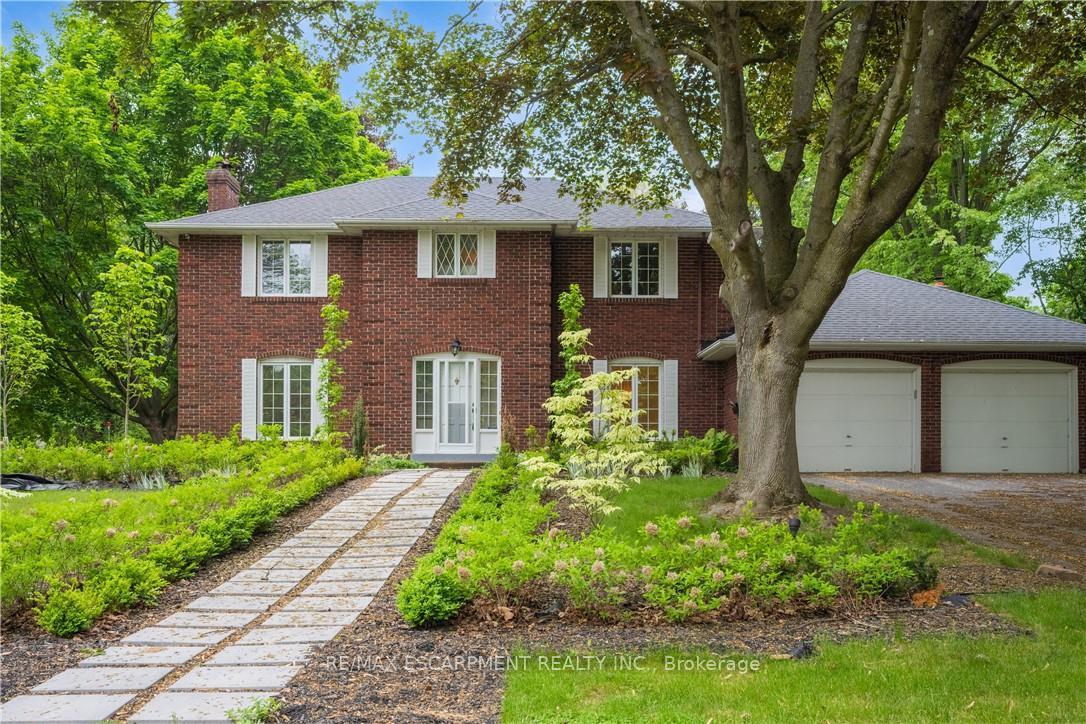 120-castle-crescent-oakville-ontario-w12248095