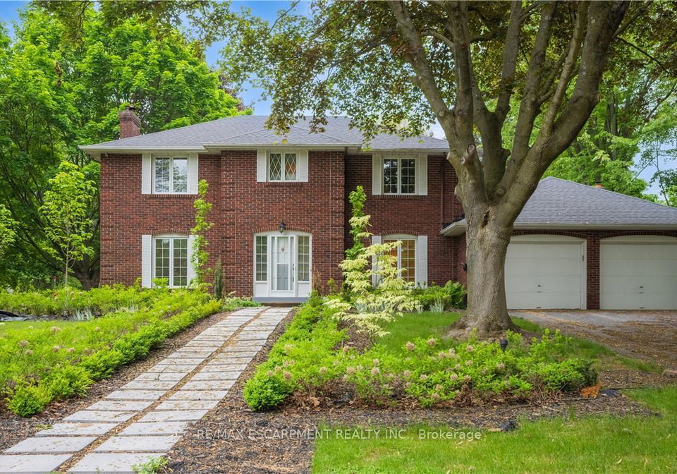 120-castle-crescent-oakville-ontario-w12248095