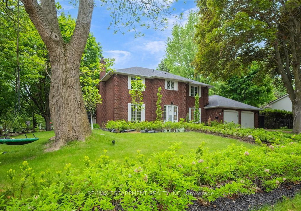 120-castle-crescent-oakville-ontario-w12248095